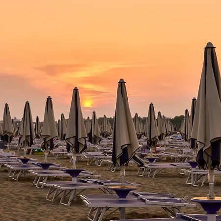 Apartamento Comfy Flat For 6 Guests In - Beahost Bibione
