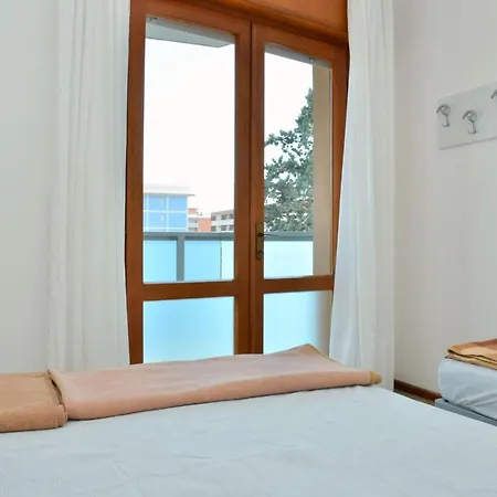 Comfy Flat For 6 Guests In Bibione-beahost *