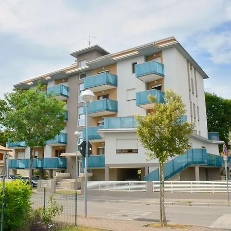 Апартаменты Comfy Flat For 6 Guests In Bibione-beahost