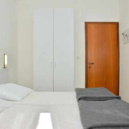 Comfy Flat For Six Guests In Bibione-beahost * Bibione