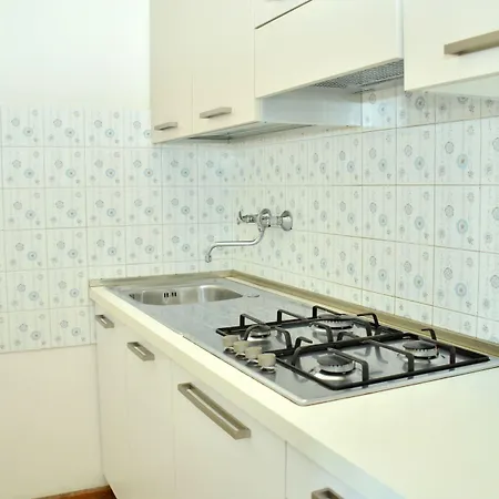 Comfy Flat For Six Guests In Bibione-beahost * Bibione