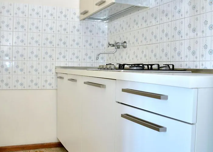 Comfy Flat For 6 Guests In Bibione-beahost Бибионе