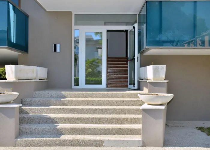 Comfy Flat For 6 Guests In Bibione-beahost Бибионе