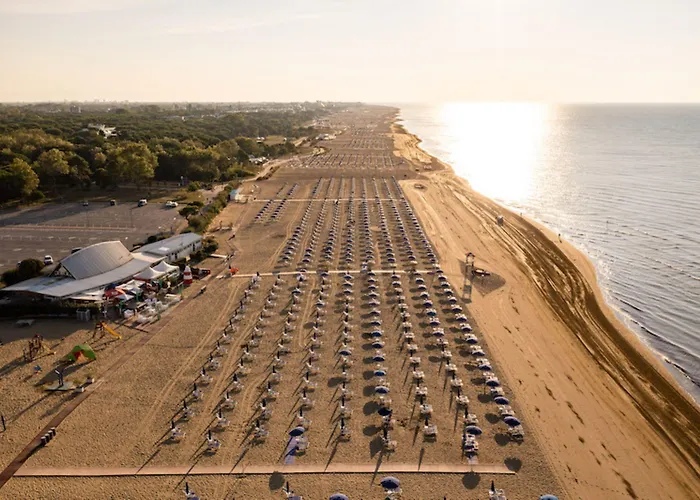 Апартаменты Comfy Flat For 6 Guests In Bibione-beahost Бибионе